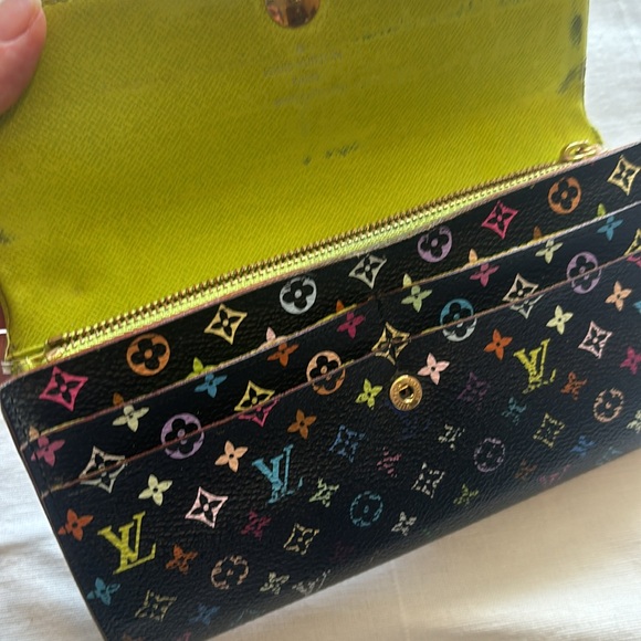 Loius Vuitton Wallet - Picture 11 of 14